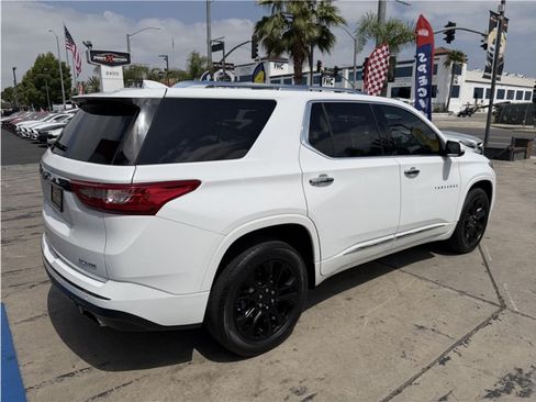Used 2020 Chevrolet Traverse Premier FWD image 14