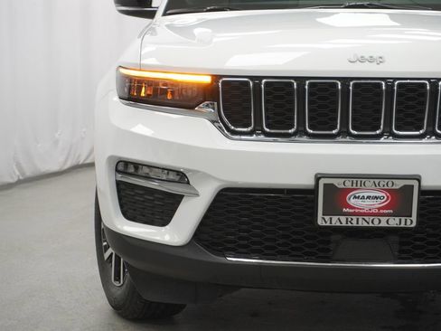 Used 2025 Jeep Grand Cherokee Limited AWD/4WD image 7
