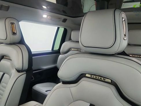 Used 2024 Rivian R1S Adventure AWD/4WD image 37
