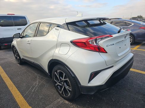 Used 2019 Toyota C-HR XLE image 10