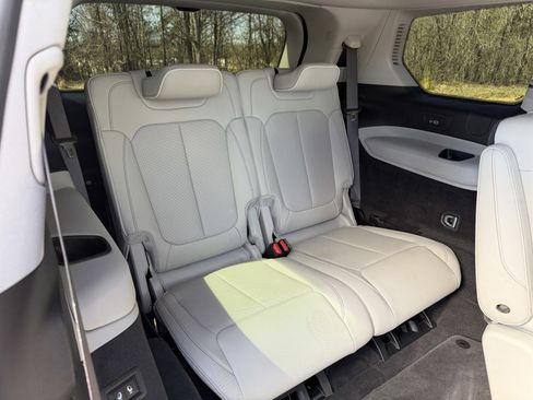 Used 2022 Jeep Grand Cherokee L Overland w/ Luxury Tech Group IV image 16