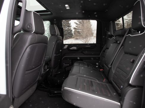 Used 2025 GMC Sierra 2500 AT4X image 20