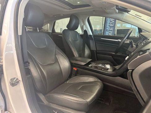 Used 2019 Ford Fusion Energi Titanium image 23