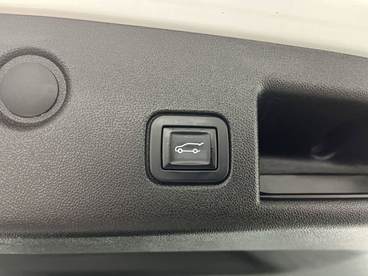 Used 2018 Chevrolet Equinox LT AWD/4WD image 29