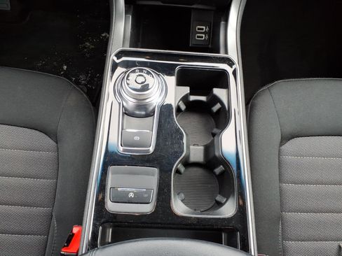 Used 2020 Ford Edge SE image 20