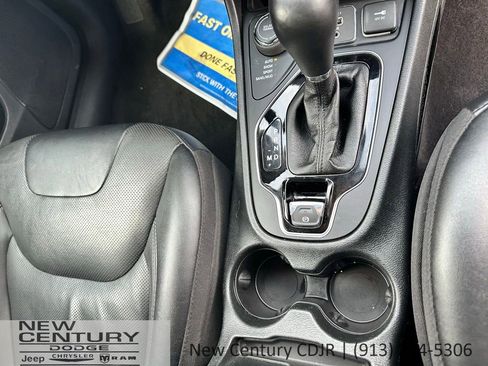 Used 2023 Jeep Cherokee Altitude Lux AWD/4WD image 21