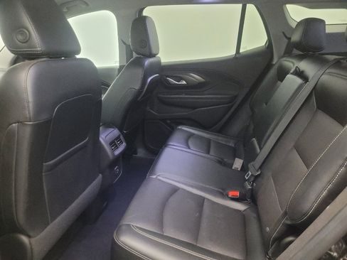Used 2024 GMC Terrain SLT AWD/4WD image 18