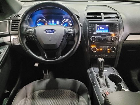 Used 2017 Ford Explorer XLT AWD/4WD image 22