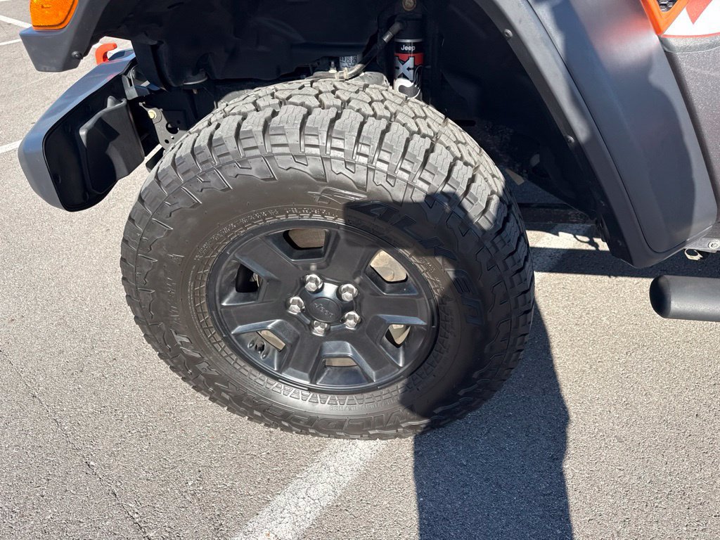 Used 2021 Jeep Gladiator Mojave AWD/4WD image 15