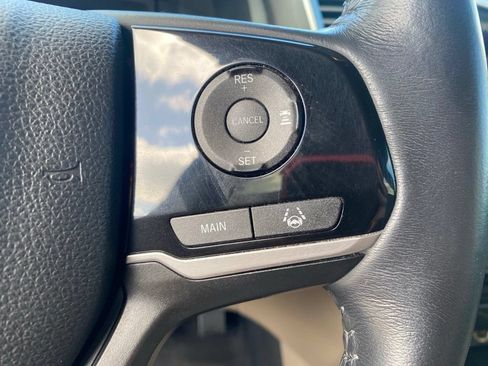 Used 2022 Honda Pilot Touring image 18