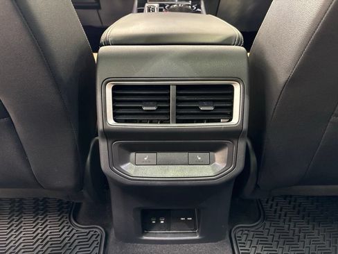 Used 2026 Volkswagen Atlas Cross Sport SEL R-Line AWD/4WD image 52