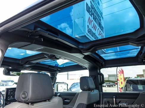 Used 2024 GMC Hummer EV 3X AWD/4WD image 12