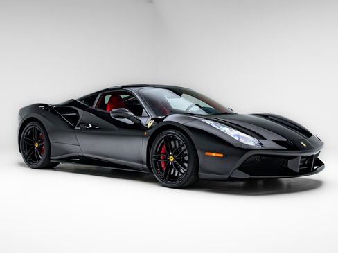 Used 2019 Ferrari 488 GTB RWD image 8
