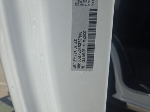 Used 2025 RAM ProMaster 2500 w/ Convenience Group FWD image 22