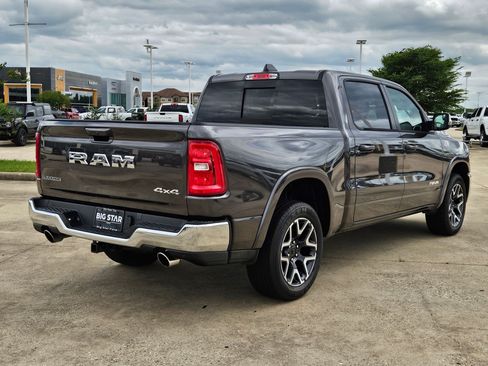 Used 2026 RAM 1500 Laramie AWD/4WD image 3