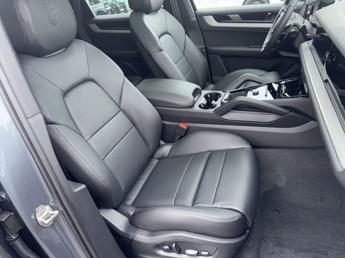New 2026 Porsche Cayenne AWD/4WD image 12