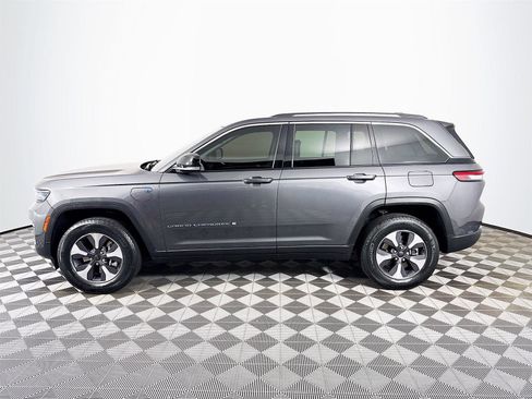 Used 2022 Jeep Grand Cherokee Limited 4xe image 9