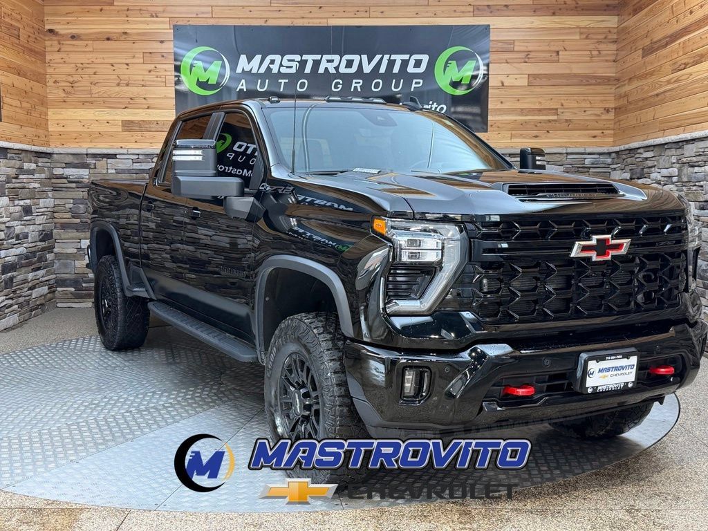 Used 2025 Chevrolet Silverado 2500 ZR2 AWD/4WD image 1