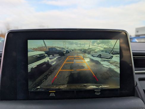 Used 2022 Chevrolet Tahoe Z71 image 17