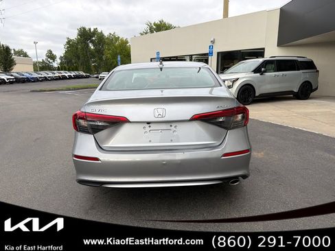 Used 2023 Honda Civic Sport image 9