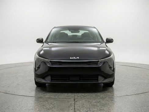 Used 2025 Kia K4 FWD image 2