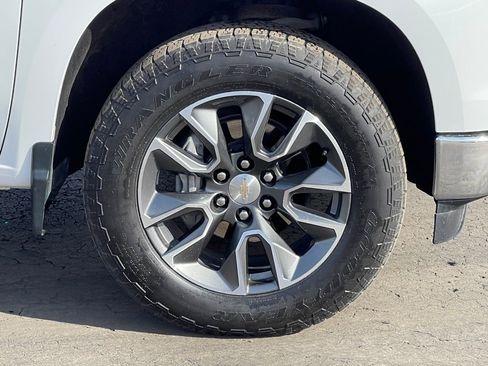 Used 2023 Chevrolet Silverado 1500 LT image 8