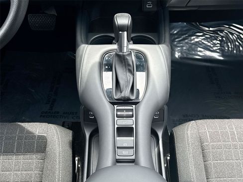 Certified 2025 Honda HR-V LX image 27