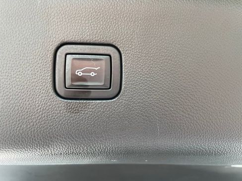 Used 2021 Buick Enclave Essence FWD image 42
