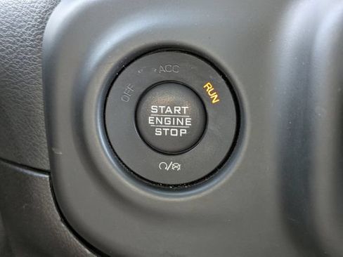 Certified 2018 Jeep Wrangler Unlimited Sahara AWD/4WD image 20