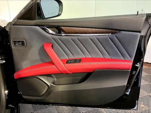 Used 2018 Maserati Quattroporte S GranLusso Q4 image 23