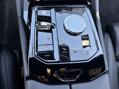 New 2026 BMW 530i w/ Executive Package RWD image 6