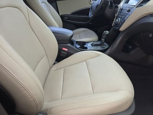 Used 2017 Hyundai Santa Fe Sport FWD image 20