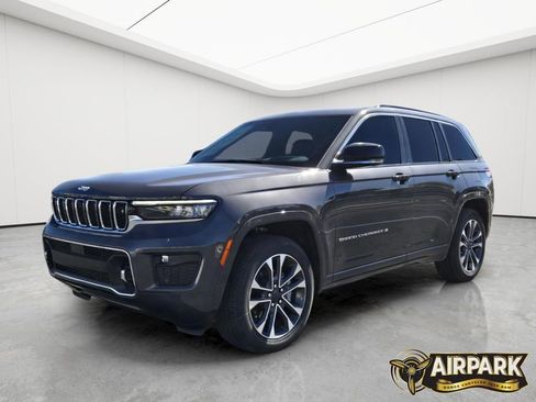 New 2025 Jeep Grand Cherokee Overland w/ Adv Protech Group III AWD/4WD image 8