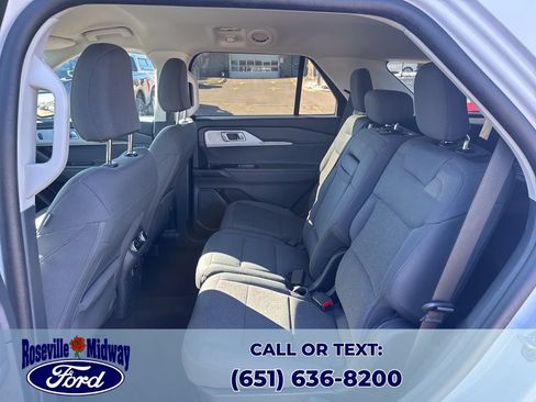 Used 2025 Ford Explorer Active AWD/4WD image 28