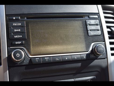 Used 2016 Nissan Frontier SV RWD image 10