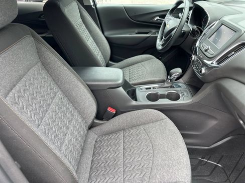Used 2024 Chevrolet Equinox LT w/ LPO, Floor Liner Package FWD image 12