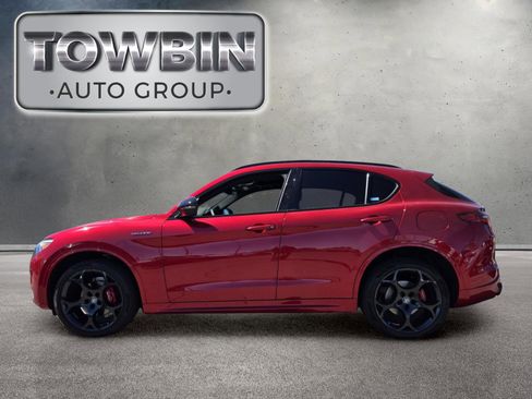 Used 2023 Alfa Romeo Stelvio Veloce AWD/4WD image 7