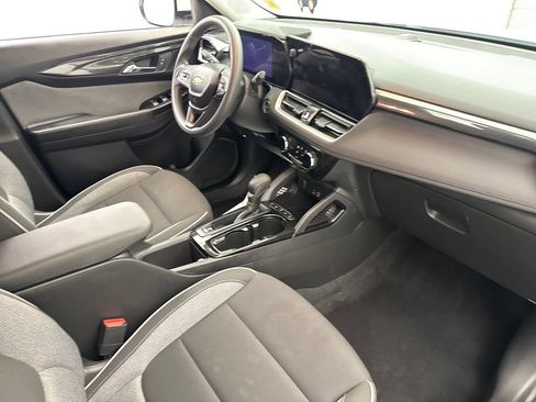 Certified 2024 Chevrolet TrailBlazer LT w/ Driver Confidence Package FWD image 37