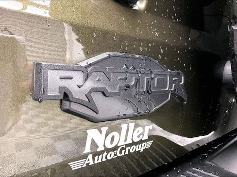 Certified 2025 Ford Bronco Raptor w/ Interior Carbon Fiber Pack AWD/4WD image 8