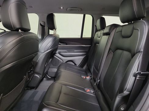 Used 2023 Jeep Grand Cherokee Limited w/ Black Appearance Package RWD image 23