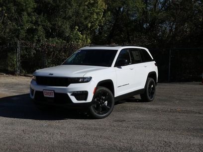 New 2025 Jeep Grand Cherokee Limited w/ Black Appearance Package