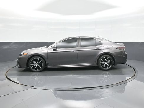 Certified 2023 Toyota Camry SE FWD image 4