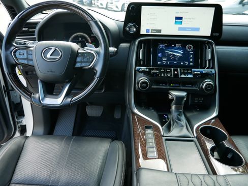 Used 2023 Lexus LX 600 4WD w/ Accessory Package (Z1) image 24