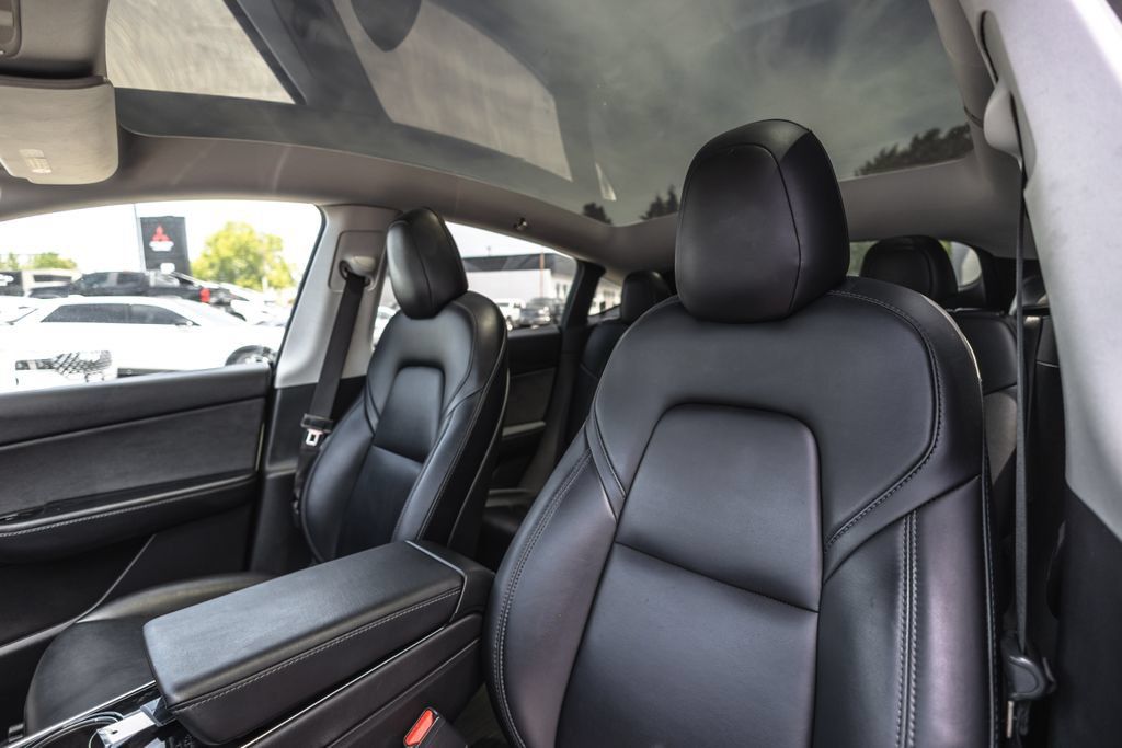 Used 2021 Tesla Model Y Long Range AWD/4WD image 15