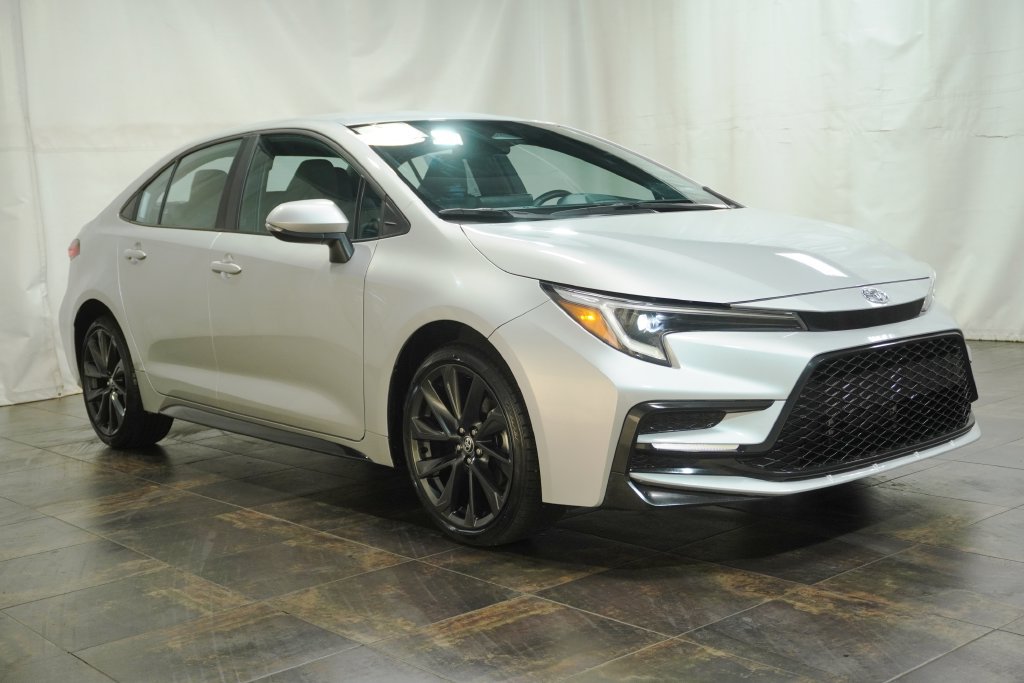 Used 2023 Toyota Corolla SE FWD image 1