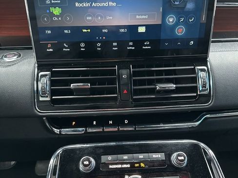 Used 2024 Lincoln Navigator L 4WD image 14