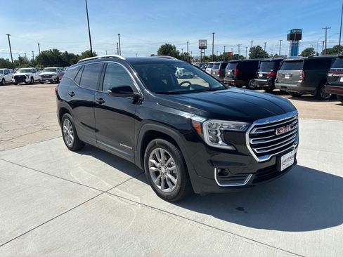 Used 2024 GMC Terrain SLT AWD/4WD image 9