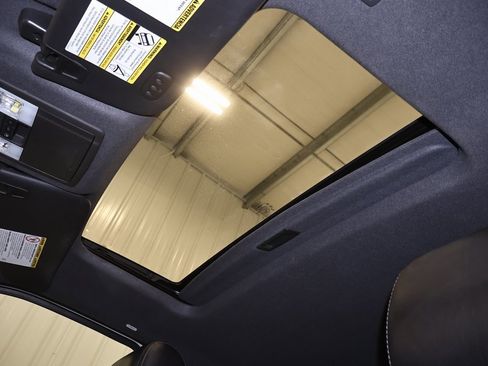 Used 2016 Ford F250 Lariat w/ Lariat Ultimate Package image 33