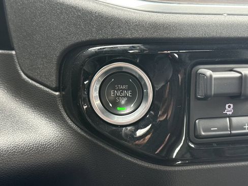 Used 2025 GMC Sierra 1500 SLT w/ SLT Premium Plus Package AWD/4WD image 27