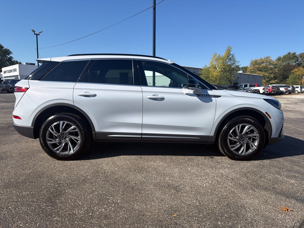 Used 2026 Lincoln Corsair Premiere AWD/4WD image 6